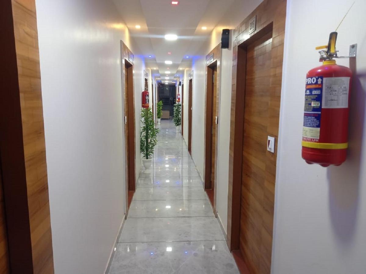 Hotel Dreamland วาโดดารา ภายนอก รูปภาพ